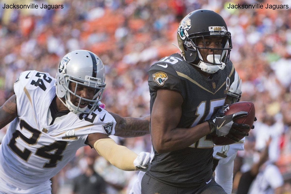 Practice Notebook Highlights Defense Prep for the Jacksonville Jaguars