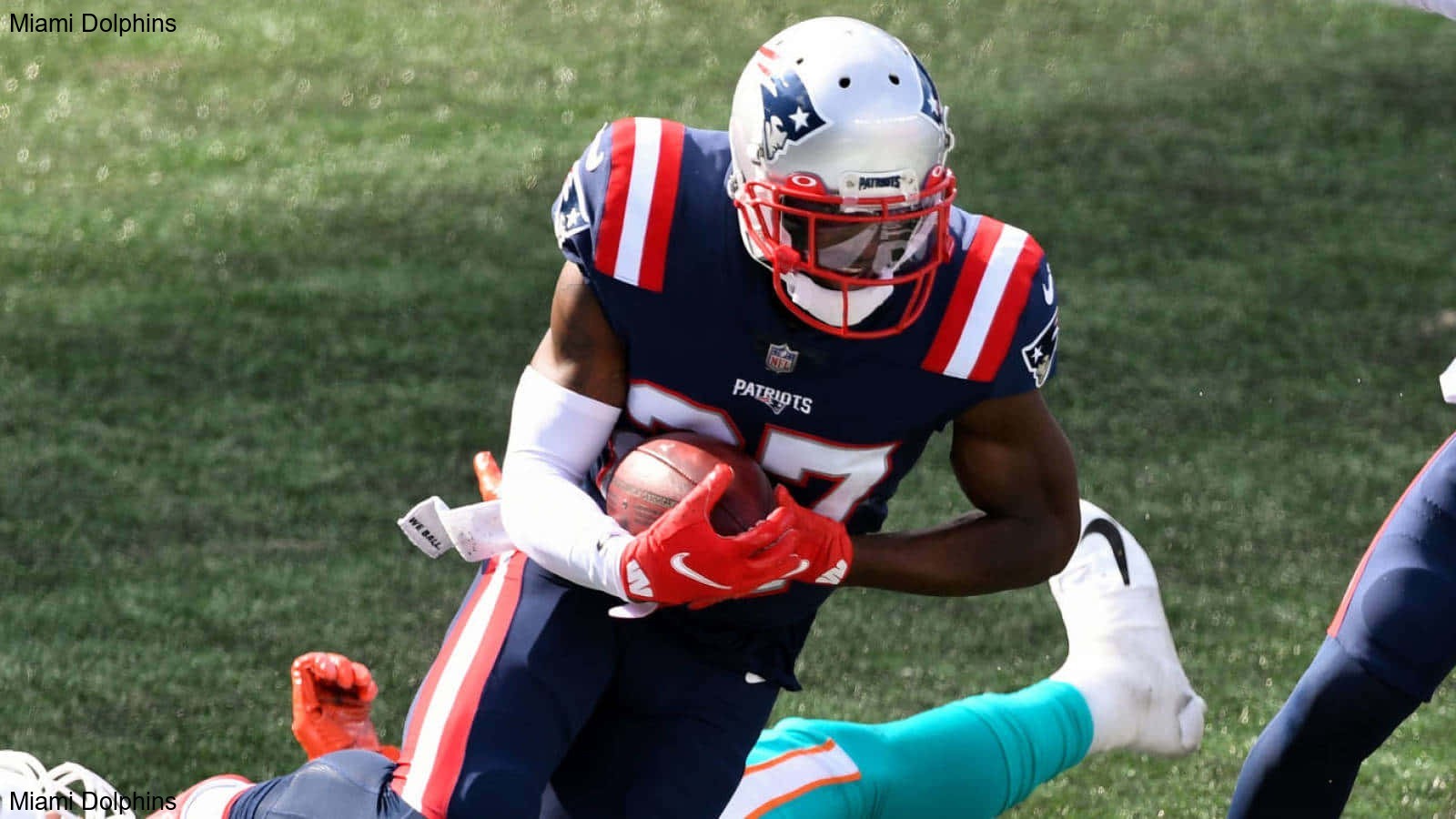 Miami Dolphins: Blending NFL Excellence with Miami’s Vibrant Culture and Community Impact